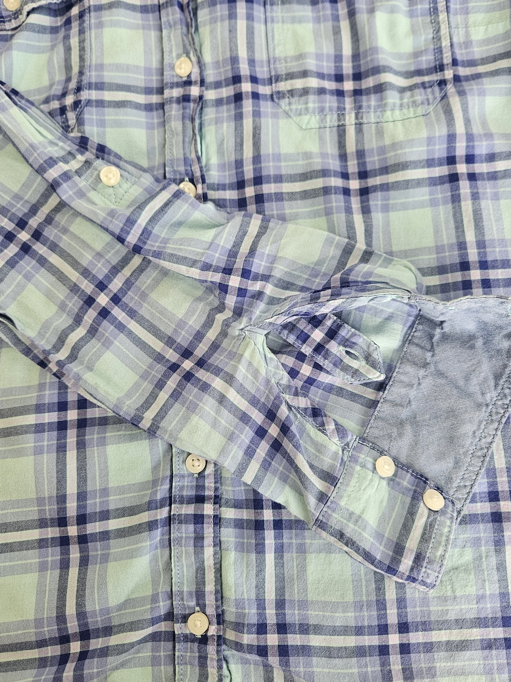 St. John's Bay Light Blue Navy Plaid Button-Down Lightweight Cotton Shirt Large - Picture 7 of 11